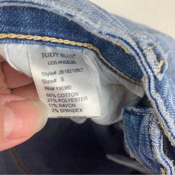 Judy Blue womens size small Denim Shorts jeans Bermuda distressed cut off 8in bl - Picture 6 of 11